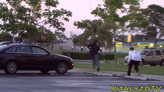 Зомби на улице города смотреть онлайн