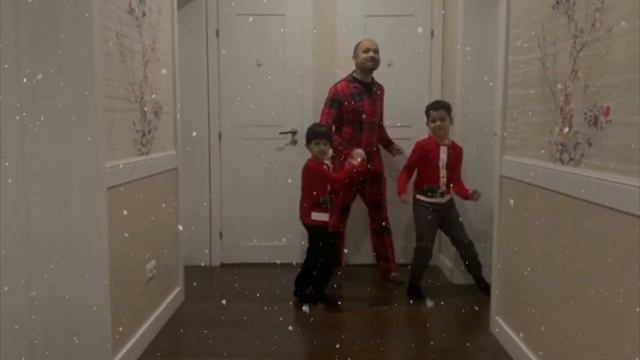 Aleks and Gerry - Jingle Bell Rock - Jan 2022 смотреть онлайн