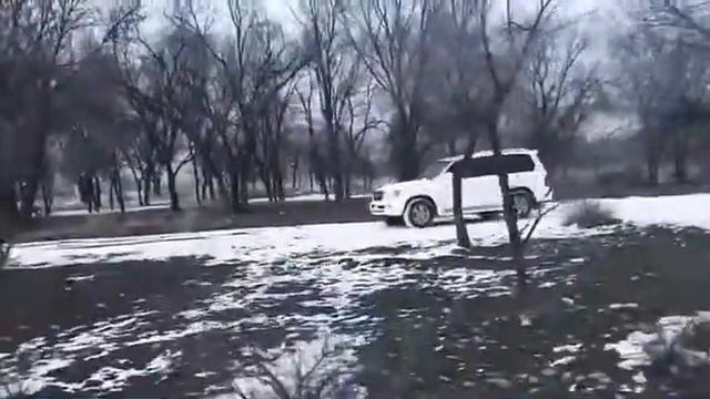 Lexus LX470 белый жемчуг 2007 года. смотреть онлайн