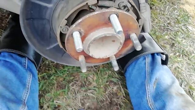 Замена шпилек на заднем колесе Митсубиши Ланцер 10 смотреть онлайн