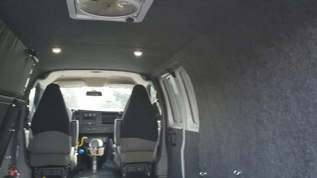 2018 Chevrolet express 2500 Cargo van Timberline 4x4 And upfit смотреть онлайн