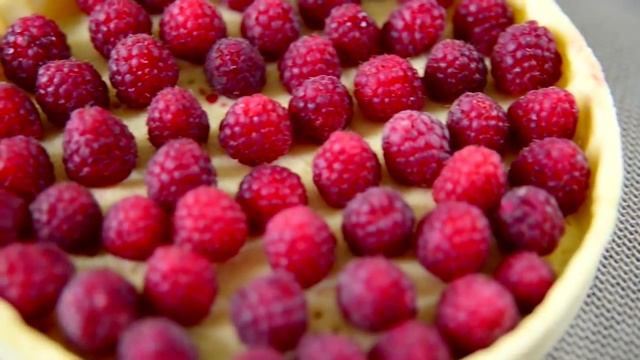 ТАРТ ШОКОЛАДНЫЙ С МАЛИНОЙ - Вкуснейший десерт из Шоколада и Малины - Малиновый Тарт - простой рецеп смотреть онлайн