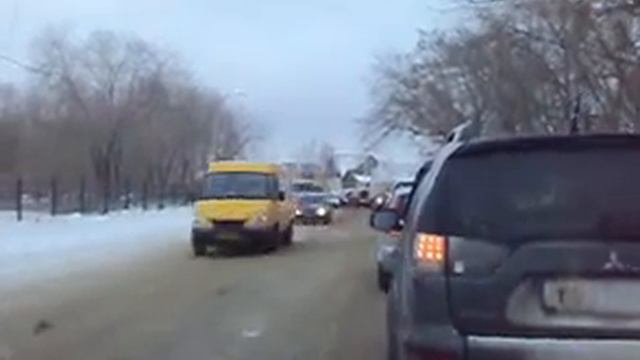 Пробка на Орской 15.03.2012.mp4