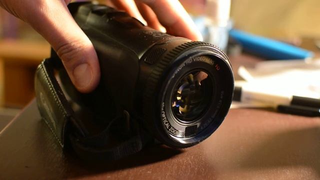 How To Properly Clean The Lens & Body Of The Canon Vixia HF G20 Camcorder смотреть онлайн