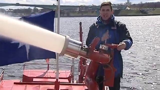 В акватории Волги прошли учения МЧС смотреть онлайн