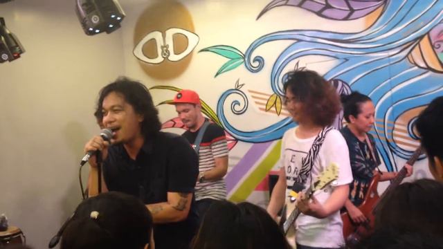 Sandwich jams with a fan at D&D смотреть онлайн