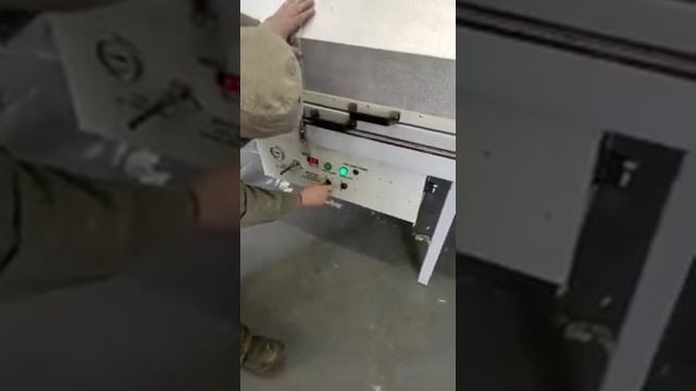 видео работы мембранно вакуумного пресса VP 3000 смотреть онлайн