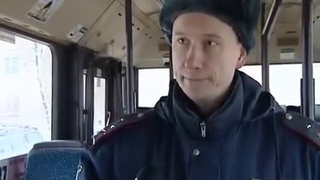 В Череповце ребёнок пострадал при торможении автобуса смотреть онлайн