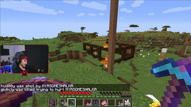 Стример не может разобраться как крафтить. Первый раз играю в майнкрафт. Уберите детей от экрана.