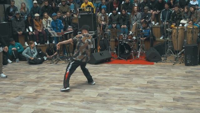 V1 BATTLE ↔ Kap & Uz Rock vs Grom & Angry Boy ↔ 1'8 ↔ #v1battle #bmvideo смотреть онлайн