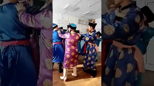 Нукутский ехор от детской фольклорной группы "Алтан булаг", руководитель Ольга Семенова смотреть онлайн