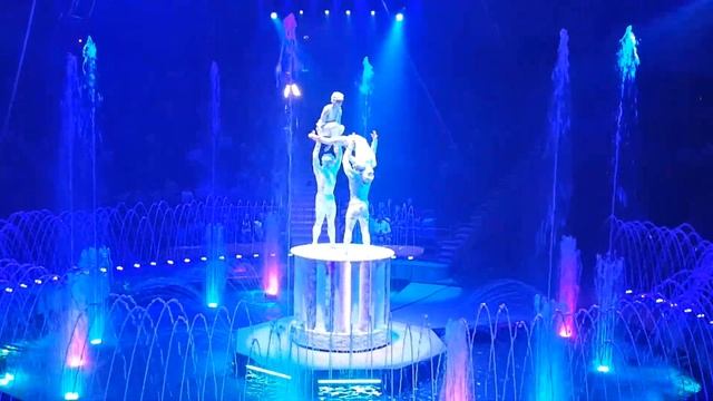 Поющие фонтаны. Цирк в Гомеле смотреть онлайн