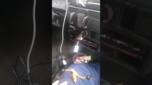 Как устранить фон в динамиках?