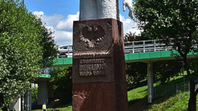 Zygmunt Berling смотреть онлайн