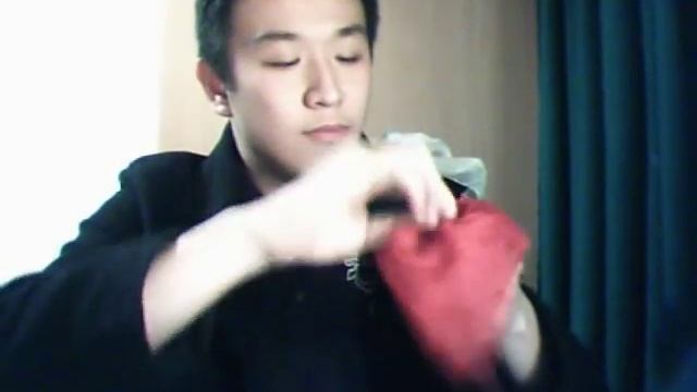 Handkerchief Magic Trick + "Tutorial" смотреть онлайн