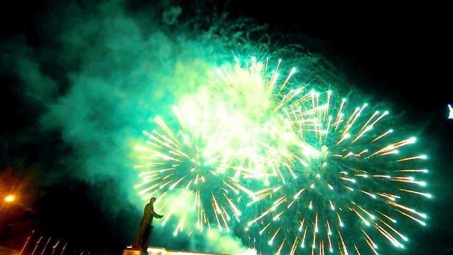 Новогодний салют Симферополь 2019 #симферополь #салют смотреть онлайн