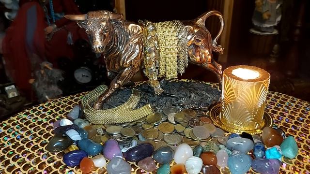 РИТУАЛ ДЛЯ ТЕЛЬЦА… смотреть онлайн