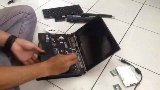 How to re-Ssemble Toshiba NB520 (Time-lapes) смотреть онлайн