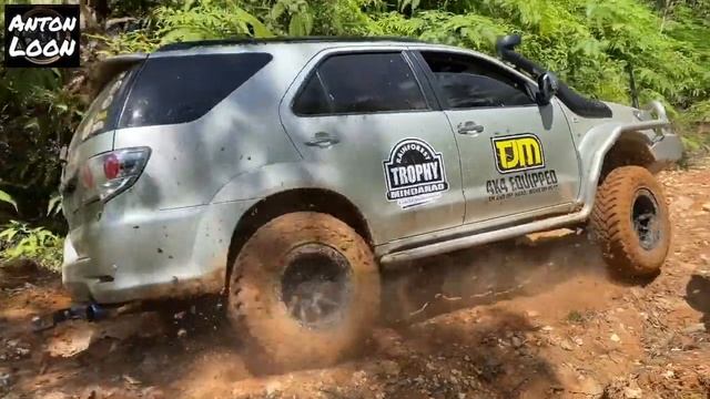 Toyota Fortuner 4x4 Extreme Offroad Trail смотреть онлайн