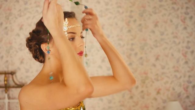 Getting Dressed In The 1920s - Eveningwear