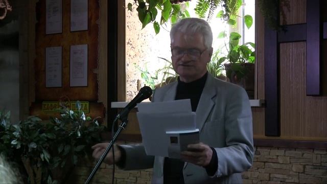 Харьковский поэт Виктор Бойко читает свои стихи смотреть онлайн