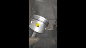 Доказательство необходимости отверстий в юбке поршня