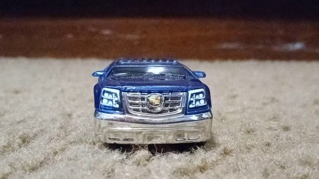 Hot Wheels and Matchbox review: 2002-2006 Generation 2 Cadillac Escalade смотреть онлайн