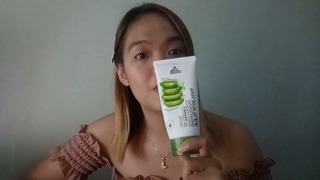 Luxe Organix 99% Aloe Vera Brightening Micro Facial Cleanser Full HONEST REVIEW l DailyShai смотреть онлайн