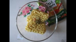 Лапша быстрого приготовления "Биг Ланч" с тушёной курицей и луком