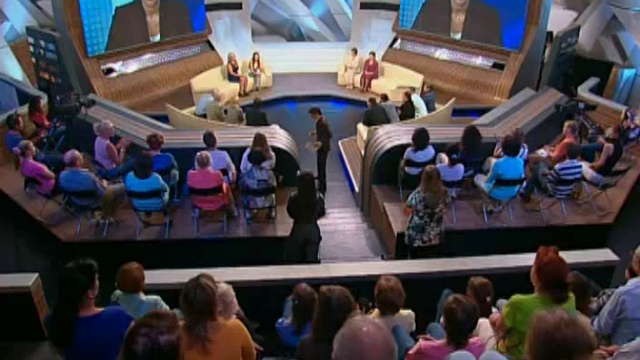 Мать против детсада,  диктофон в игрушке.