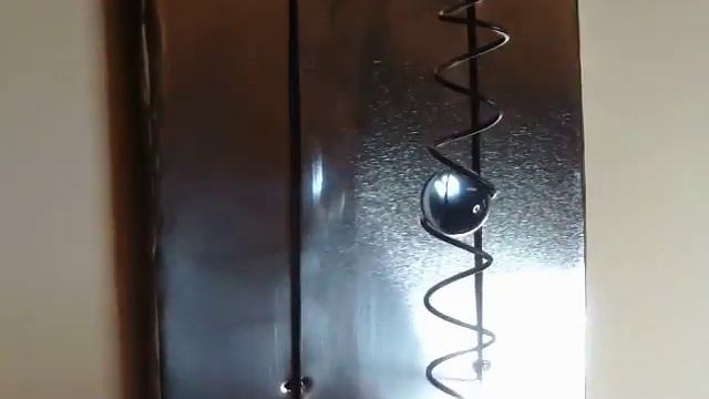 Rolling Ball Optical Illusion (automaton) смотреть онлайн