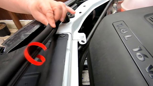 Lada Vesta SW Cross Установка уплотнителей капота и дверей смотреть онлайн