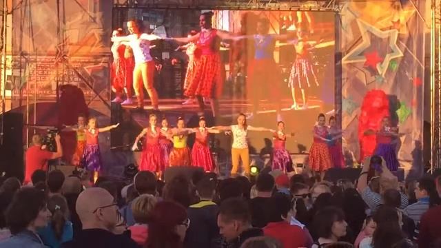 День города. Новое Ретро ?Вакинг ?шаг вперед смотреть онлайн