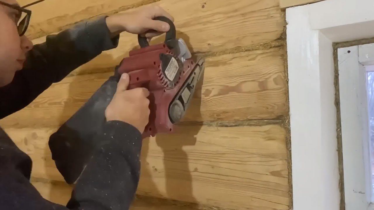 Шлифовка в труднодоступных местах с помощью ленточной шлифмашины REDVERG RD-BS110 смотреть онлайн