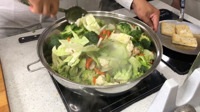 HOW TO MAKE STIR FRY MIXED VEGETABLE WITH FRIED TOFU смотреть онлайн