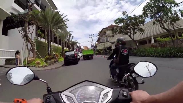 Покатушки по семеньяку Seminyak Bali