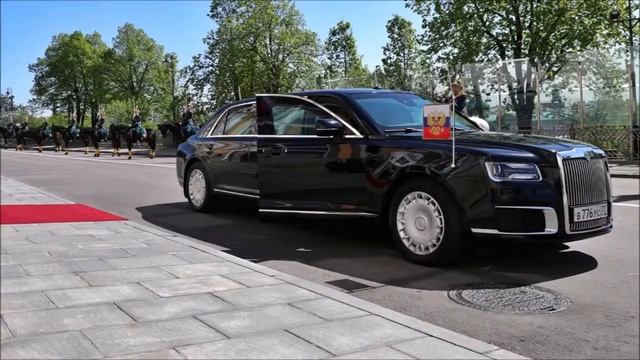 Сравнение Rolls Royce Phantom vs Aurus Senat смотреть онлайн