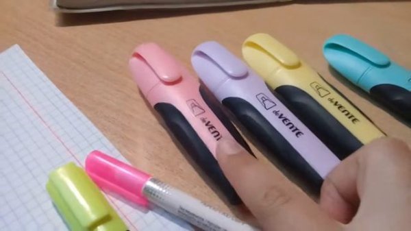 Обзор текстовыделителей от "de Vente"