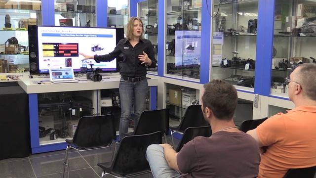 Sony HXR-NX100 @ Adcom HD ENG смотреть онлайн