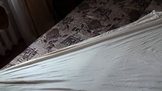 Удобные простыни на резинке решают массу проблем! смотреть онлайн
