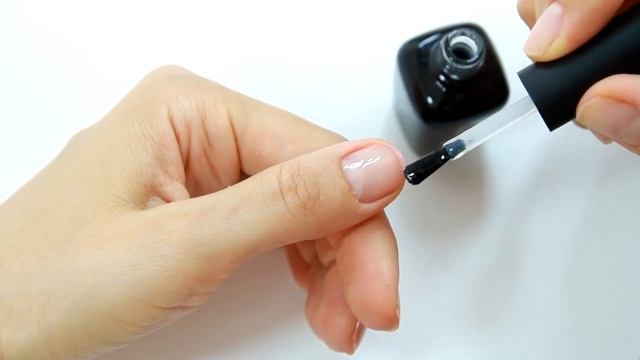 Инструкция по нанесению Каучукового гель-лака IQ Beauty с кальцием смотреть онлайн