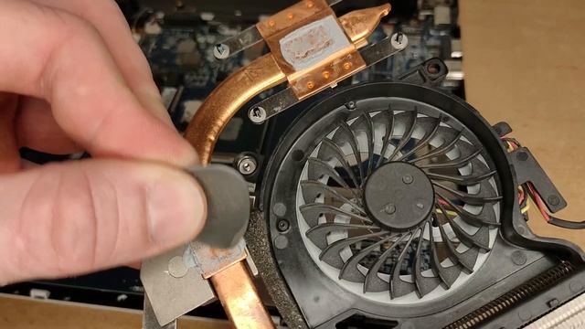 Sony vaio SVE151G13M replacing thermal paste and upgrading old laptop смотреть онлайн