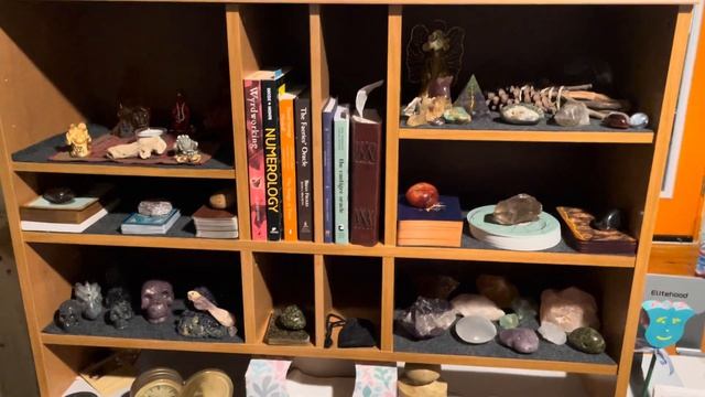 #MyTarotSpace | A Tour of My Small Sacred Space смотреть онлайн