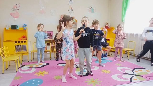 Молодёжная (старшая группа). Музыка смотреть онлайн