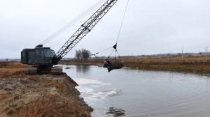 Работа драглайна в Тверской области
