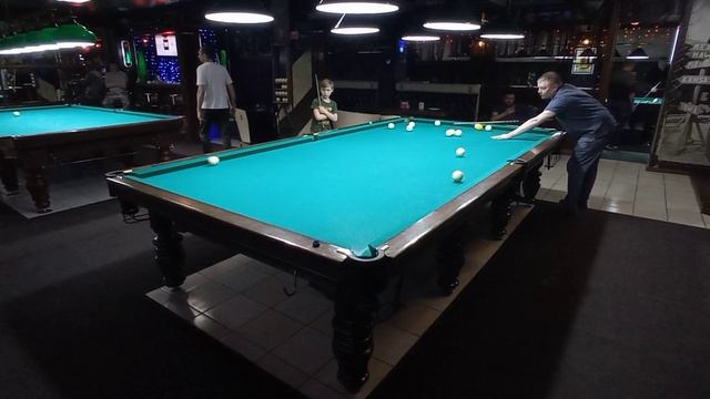 Димас и Дмитрий Сергеевич Гусев, в 😁😁😁бильярде😁