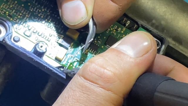 Volkswagen Tiguan 2014 не работает усилитель руля. Ремонт электрорейки. смотреть онлайн