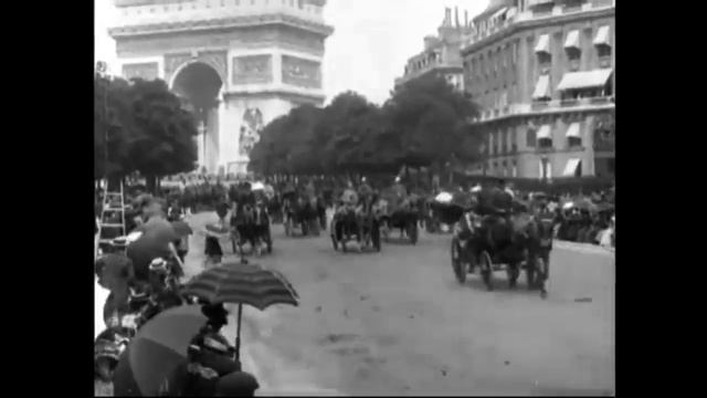 Lumière: Le retour. Place de l’Étoile (1899) смотреть онлайн