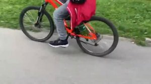 КАК СДЕЛАТЬ ИЗ ВЕЛИКА МОТОЦИКЛ !