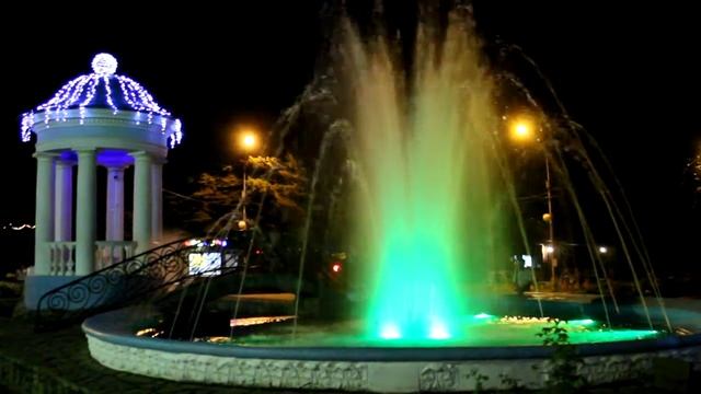 Фонтан и вечерняя ротонда - парк ВГС, Волжский, 23 августа 2016 смотреть онлайн